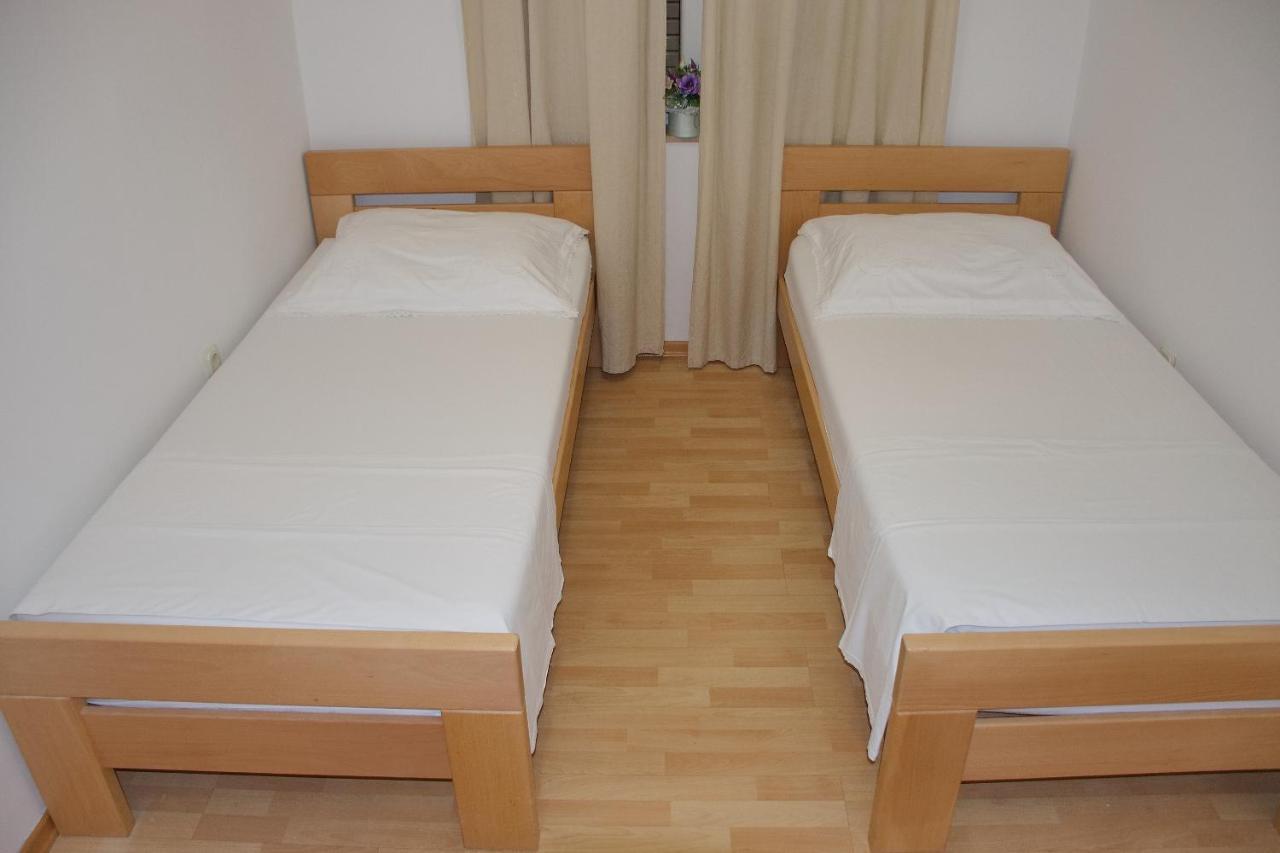 Apartments Marea Новаля Екстериор снимка
